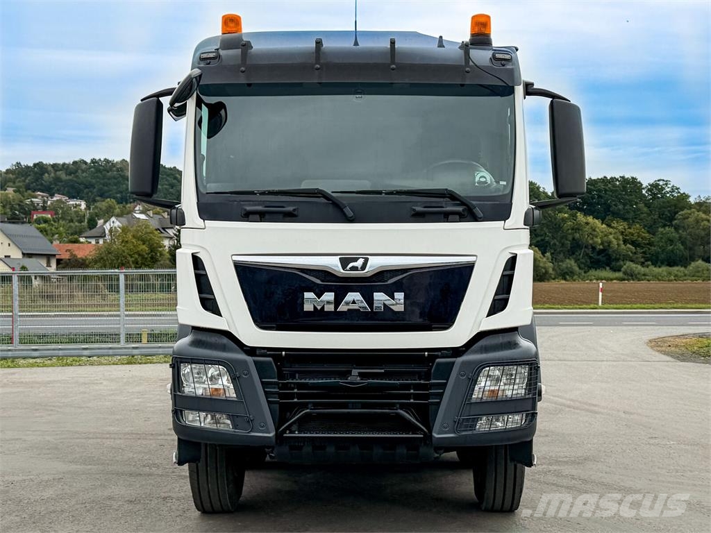 MAN TGS 35.420 KIPPER 6,00 m + BORDMATIC * 8x4 Billenő teherautók