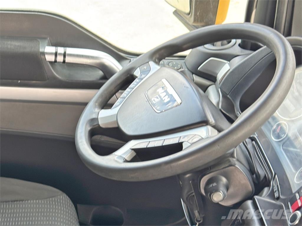 MAN TGS 35.480 Platós / Ponyvás teherautók