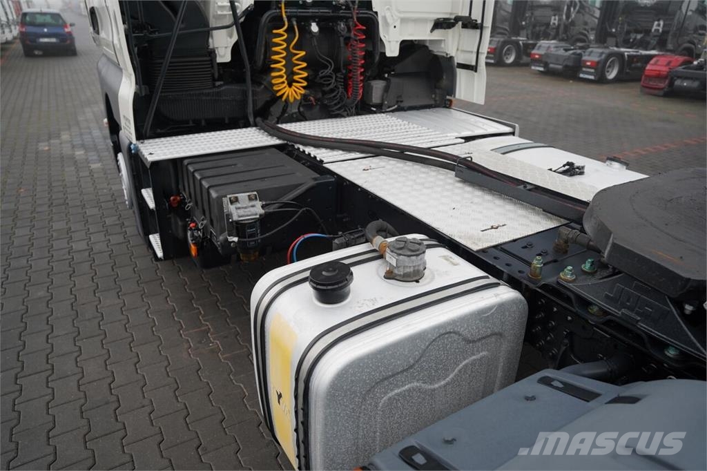 MAN TGX 18.420 / HYDRAULIKA / EURO 6 Autotractoare