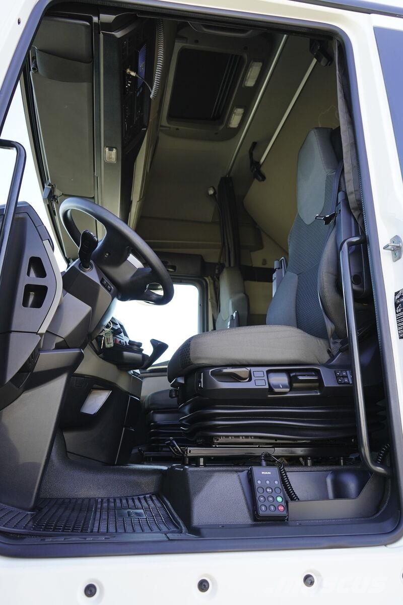 MAN TGX / 18.470 / EURO 6 / GX / ACC / RETARDER Vlačilci