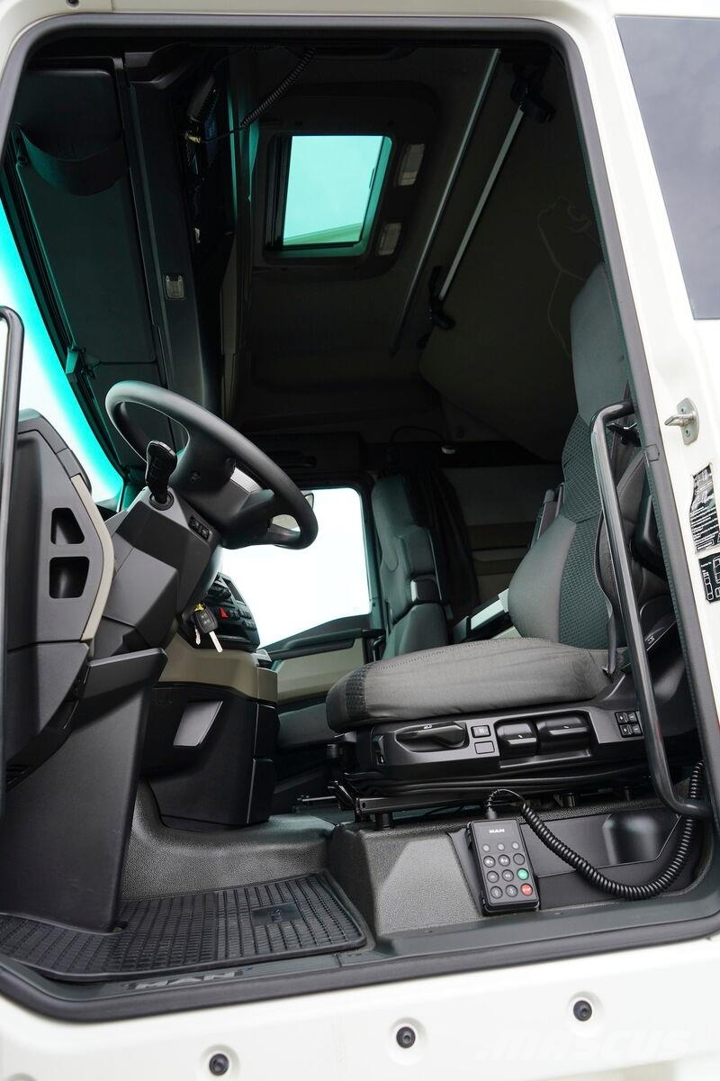 MAN TGX / 18.470 / FIRANKA / E 6 / GM / 19 PALET / RET Camión con caja abierta
