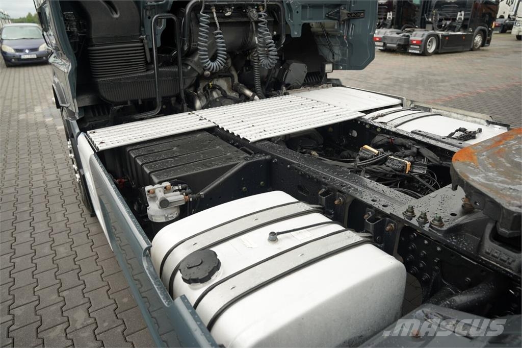 MAN TGX 18.510 / GX / RETARDER / I- PARK COOL / NAVI R Ťahače