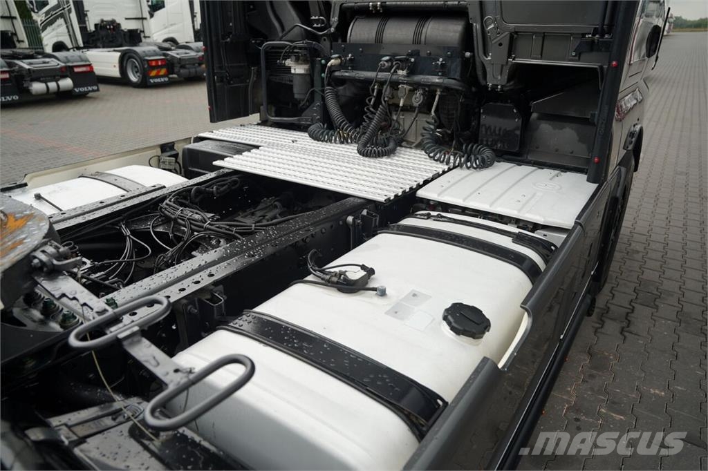 MAN TGX 18.580 / GX / RETARDER / CAŁY NA PODUSZKACH /  Ťahače