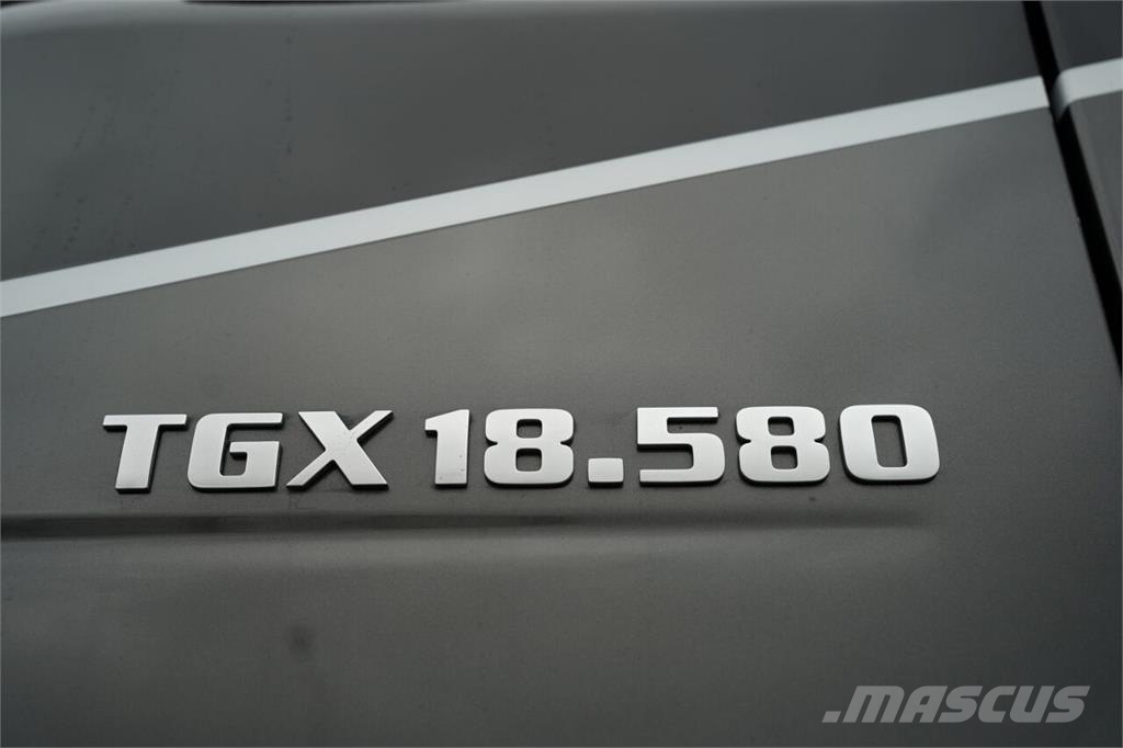 MAN TGX 18.580 / GX / RETARDER / CAŁY NA PODUSZKACH /  Ťahače