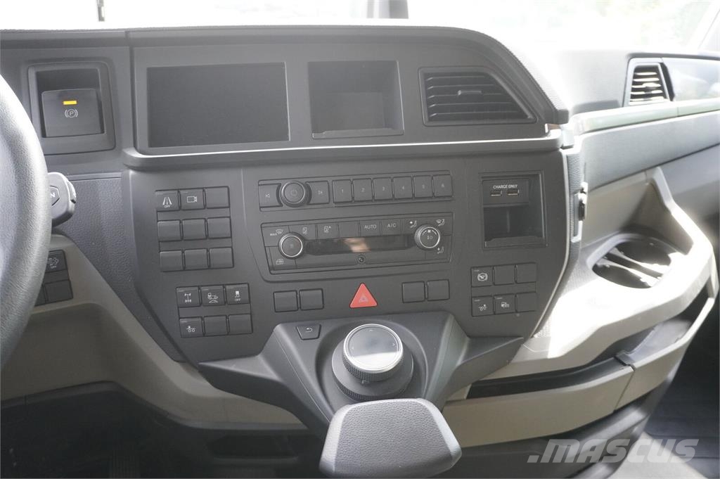 MAN TGX 26.470 6x2-4 / 30 tho. km!!! / Atlas 170.2vb-a Camiones plataforma