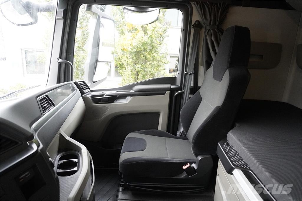 MAN TGX 26.470 6x2-4 / 30 tho. km!!! / Atlas 170.2vb-a Járműszállítók
