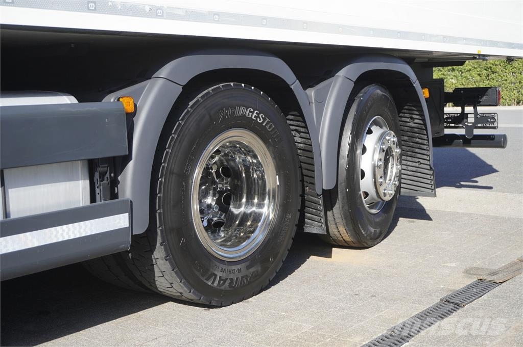 MAN TGX 26.510 6×2-4 / Krone 19 EPAL refrigerator / Do Camiones con temperatura controlada