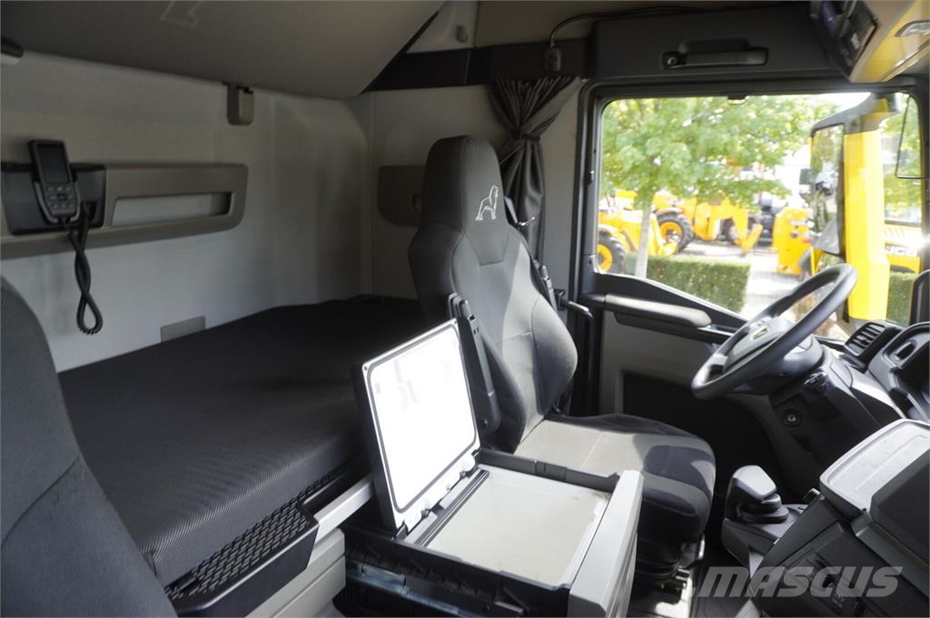 MAN TGX 26.510 6×2-4 / Krone 18 EPAL refrigerator / Ca Hűtős