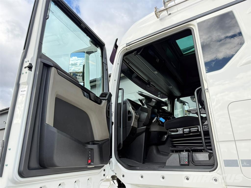 MAN TGX 26.510 Temperature controlled trucks