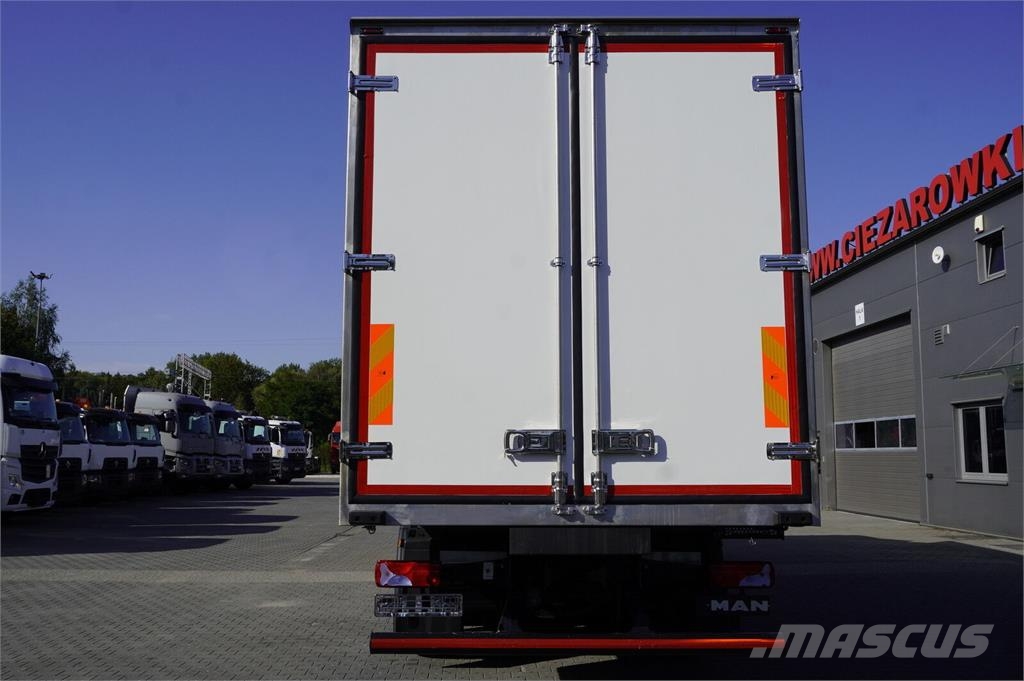MAN TGX 26.510 6×2-4 / Krone 19 EPAL refrigerator / Do Camiones con temperatura controlada