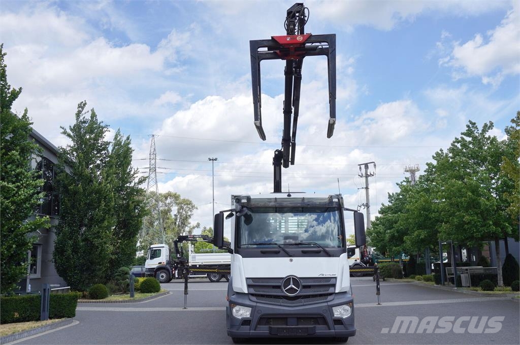 Mercedes-Benz 2540 6x2 / 170 tys. km / HDS HIAB X-Duo 178 平板栏板货车