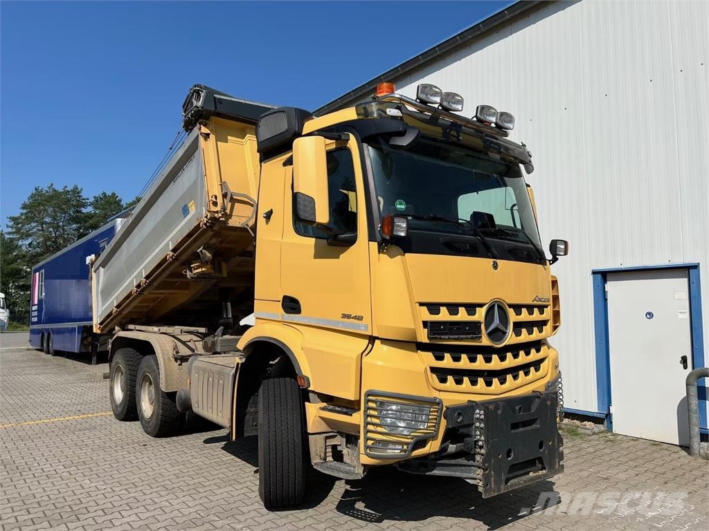 Mercedes-Benz 3348 K / 6x4 Sklápěče