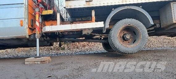 Mercedes-Benz 413 - Doka tipper+crane with gripper Sklápěče