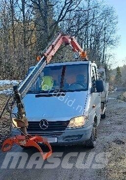Mercedes-Benz 413 - Doka tipper+crane with gripper Sklápěče
