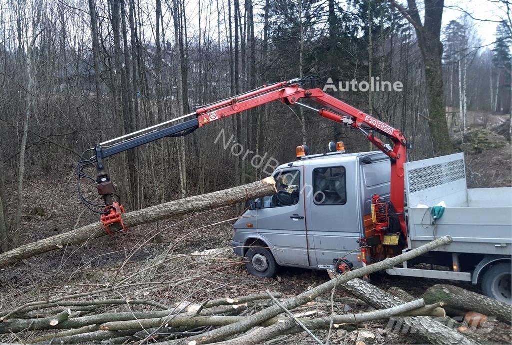 Mercedes-Benz 413 - Doka tipper+crane with gripper Sklápěče