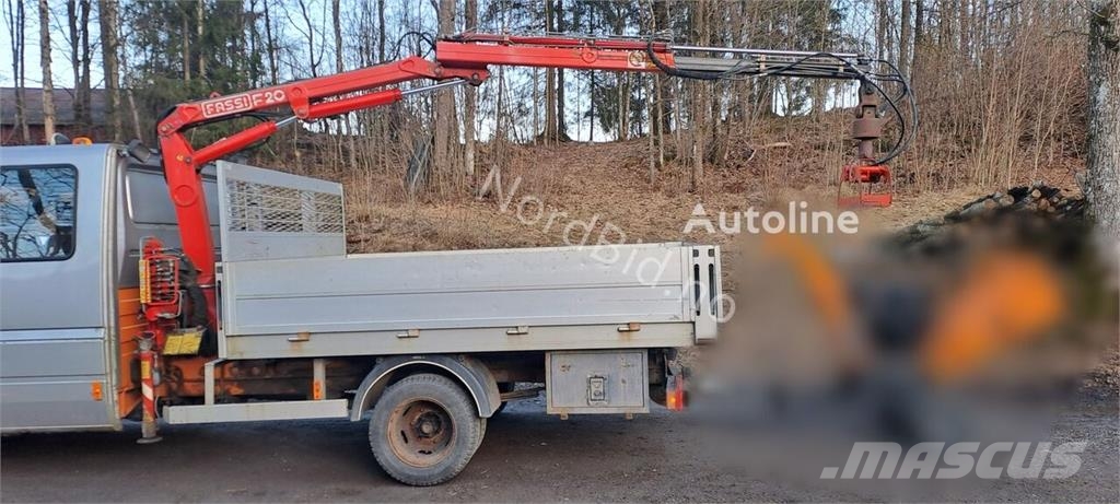 Mercedes-Benz 413 - Doka tipper+crane with gripper Sklápěče