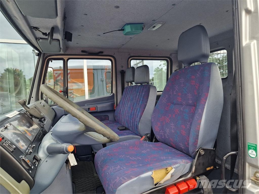Mercedes-Benz 815 4x4 Doka 3-Way Tipper Camion benne