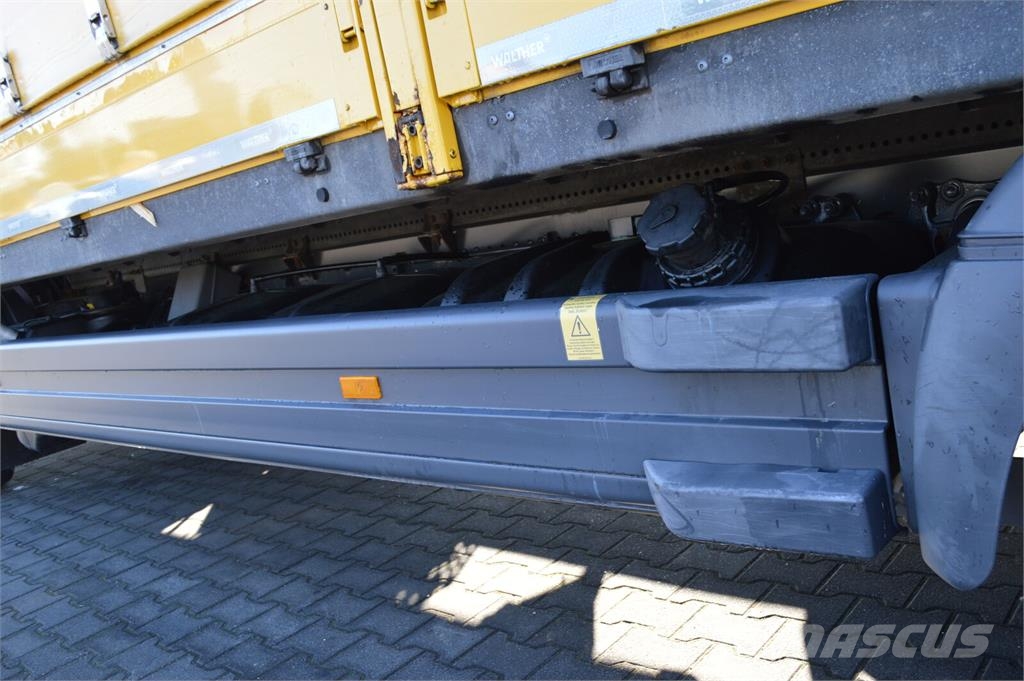 Mercedes-Benz Atego 1530 E6 PRITSCHE PLANE+LBW 1500 kg 1.HAND 커튼사이더 트럭