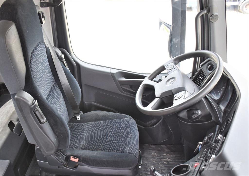 Mercedes-Benz Arocs 3243 Самоскиди