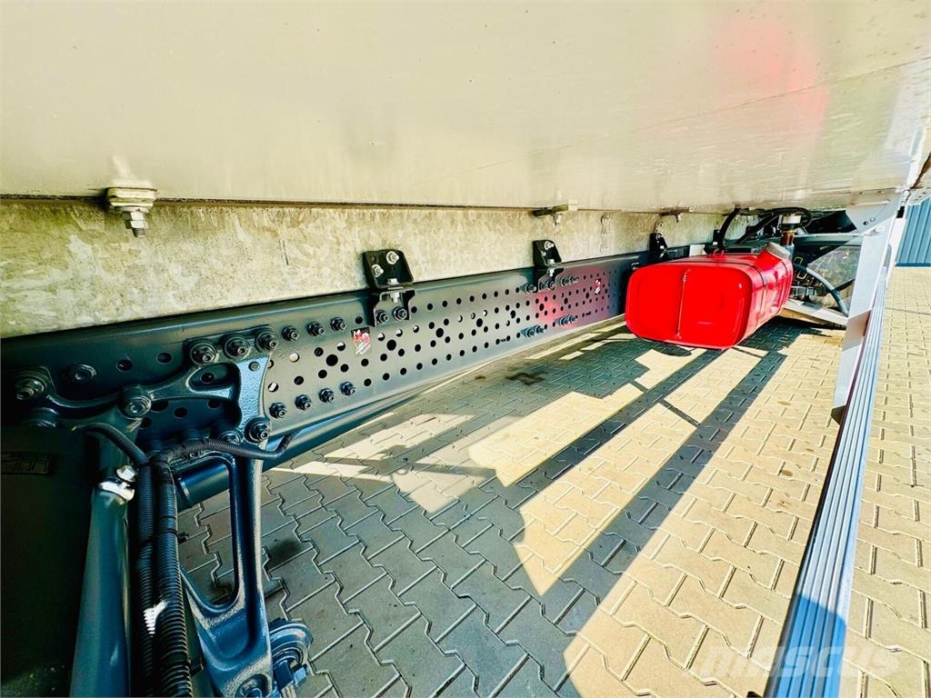 Mercedes-Benz Actros 2542 Temperature controlled trucks