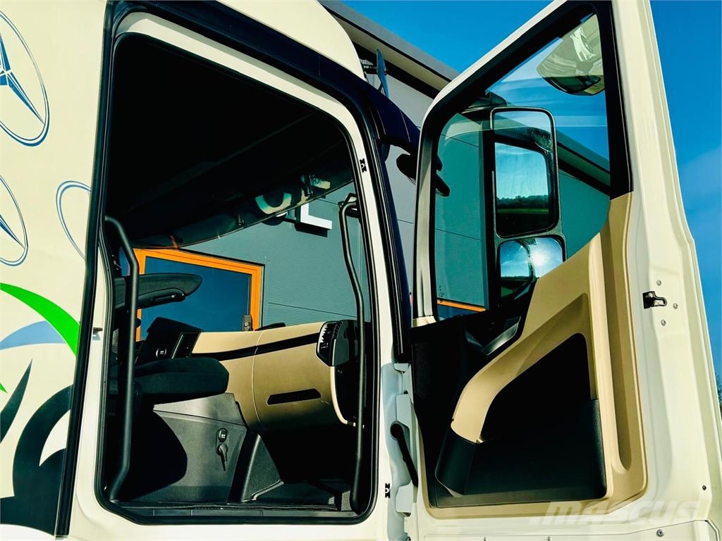 Mercedes-Benz Actros 2542 Temperature controlled trucks