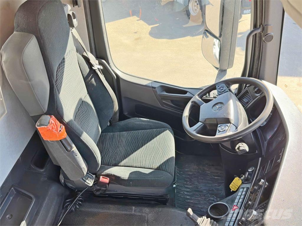 Mercedes-Benz AROCS 3743 * Betonpumpe + FUNK * 8x4 * TOP Betonikuorma-autot