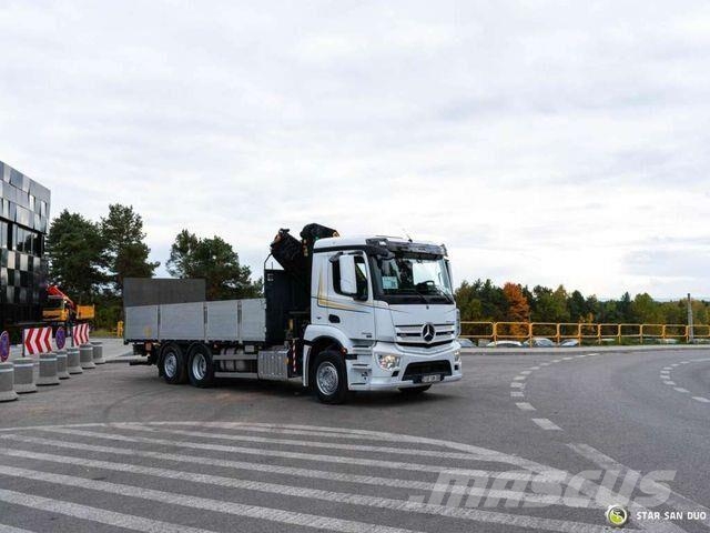 Mercedes-Benz AROCS 2532 6x2 PALFINGER PK 22002 平板栏板货车