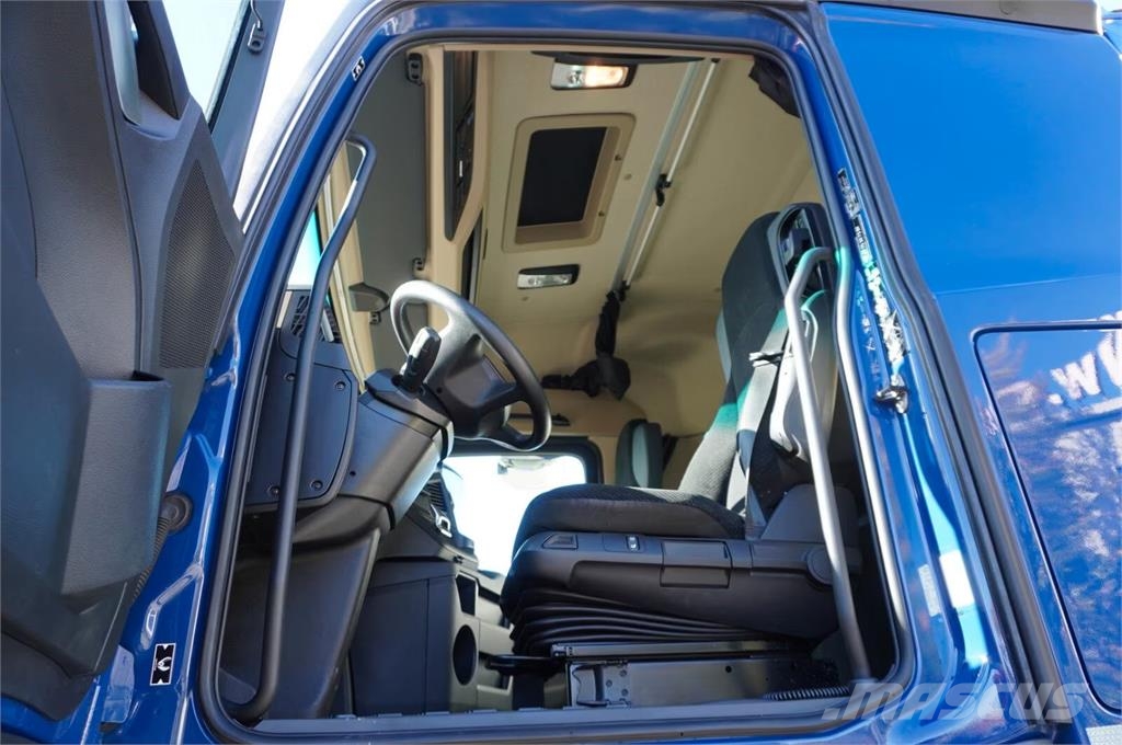 Mercedes-Benz Actros 2548 / 6×2 Temperature controlled trucks