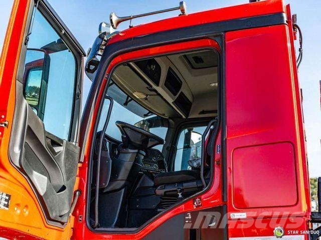 Mercedes-Benz AROCS 3345 6x6 HMF 3220 Winch Crane tipper Самоскиди