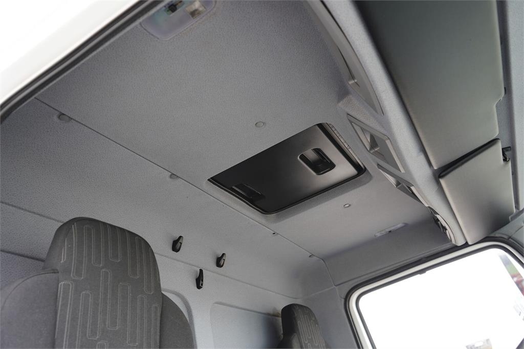 Mercedes-Benz ATEGO / 1221 / ACC / EURO 6 / KONTENER + WINDA / 1 Camion Fourgon