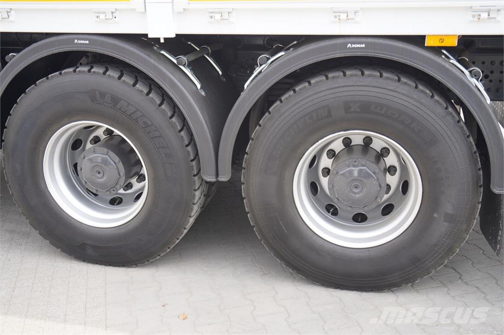 Mercedes-Benz Arocs 2633 flatbed truck / Crane FASSI F155A.0.23  Camiones de cama baja