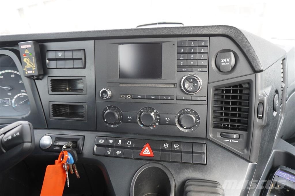 Mercedes-Benz Arocs 2633 flatbed truck / Crane FASSI F155A.0.23  Camiones de cama baja