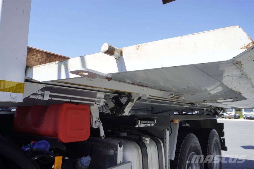 Mercedes-Benz Arocs 3236 8×4 / Crane Fassi F155A.0.22 / remote c Bañeras basculantes usadas