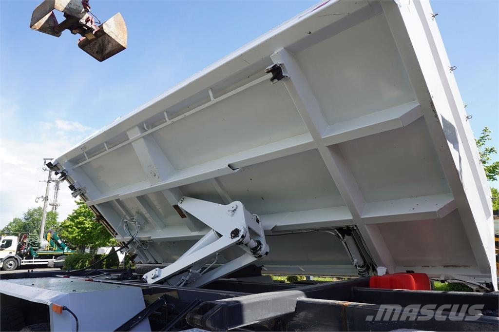 Mercedes-Benz Arocs 3236 8×4 / 90 tho. km / Fassi F155A.0.22 / r Bañeras basculantes usadas
