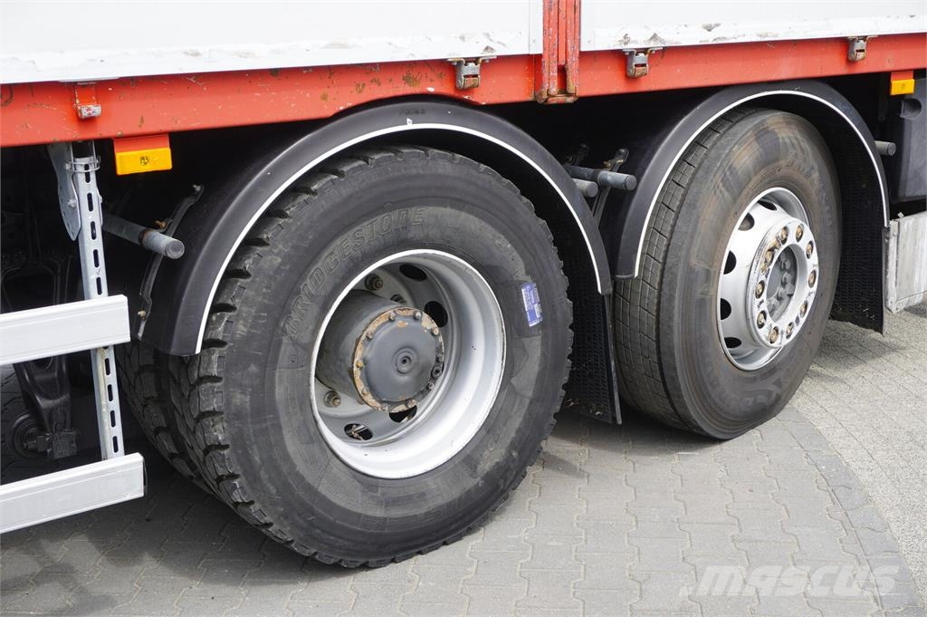 Mercedes-Benz Antos 2540 6x2-4 / HIAB X-HIDUO 188 ES-4 crane / R Camiones plataforma