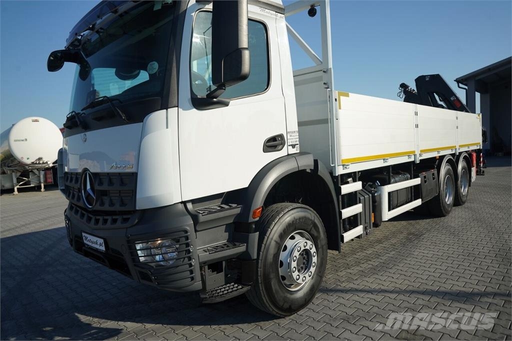 Mercedes-Benz AROCS 2636 / 6x4 / SKRZYNIOWY 7.6 M + HDS HIAB 188 平板栏板货车