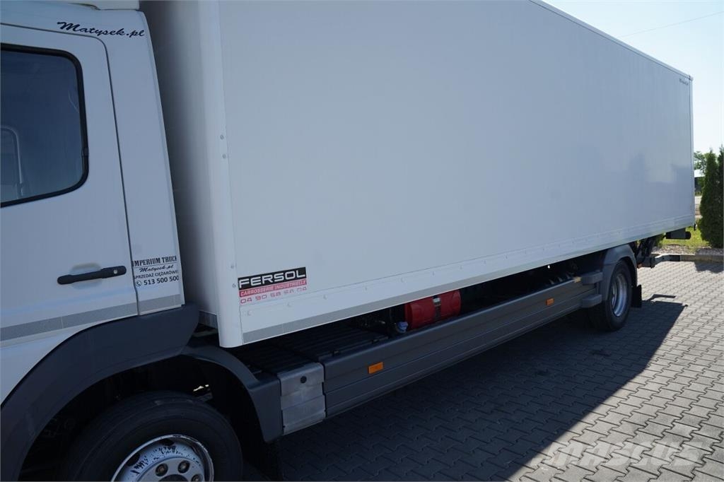 Mercedes-Benz ATEGO 1221 Camion Fourgon