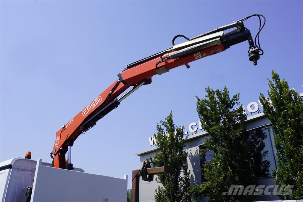 Mercedes-Benz Arocs 1827 4x2 / 70 tho km!!! / Fassi F135A.0.22 c 平板栏板货车