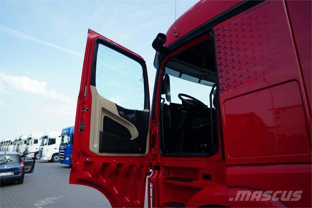Mercedes-Benz ACTROS 1845 وحدات الجر