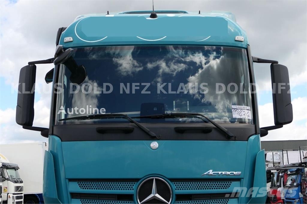 Mercedes-Benz Actros 1840 BDF Container Truck / 2 XL Fuel Tanks  Chasís