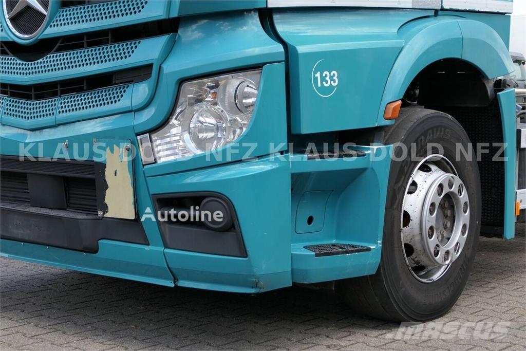Mercedes-Benz Actros 1840 BDF Container Truck / 2 XL Fuel Tanks  Chasís