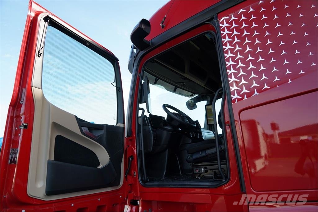 Mercedes-Benz ACTROS 1845 وحدات الجر