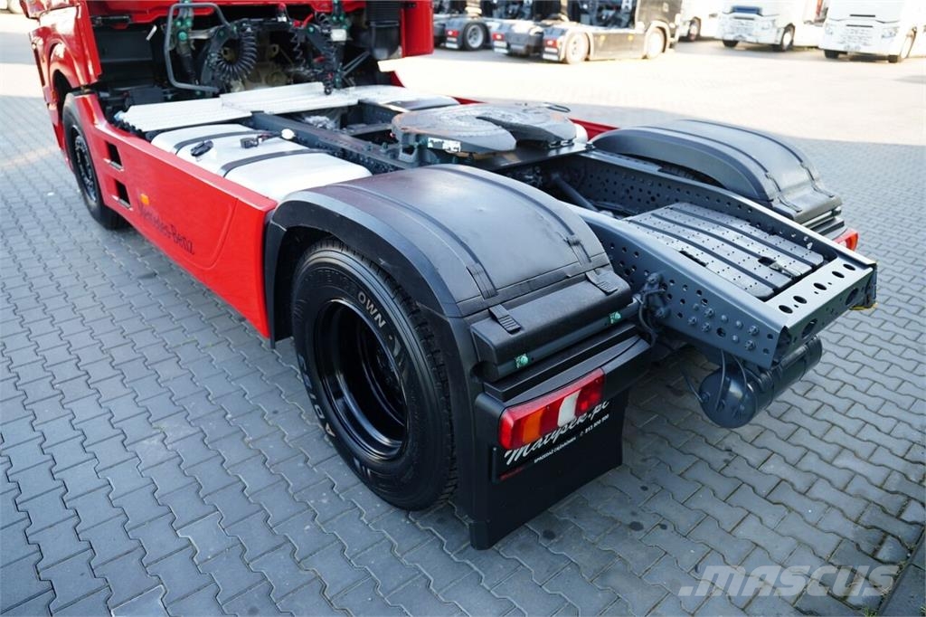 Mercedes-Benz ACTROS 1845 وحدات الجر