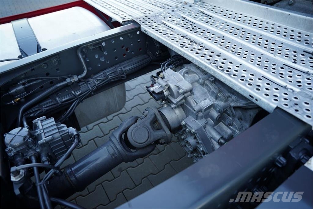 Mercedes-Benz ACTROS 1845 وحدات الجر