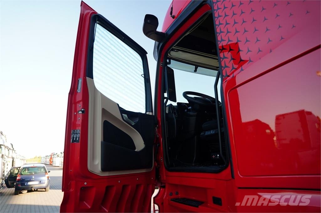 Mercedes-Benz ACTROS 1845 وحدات الجر