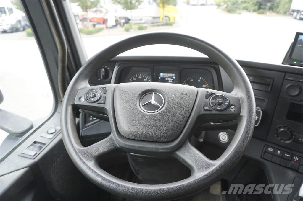 Mercedes-Benz Arocs 1833 4×2 / 50 tho. km! / HIAB X-HIPRO 192 ES Camiones de perforación móvil