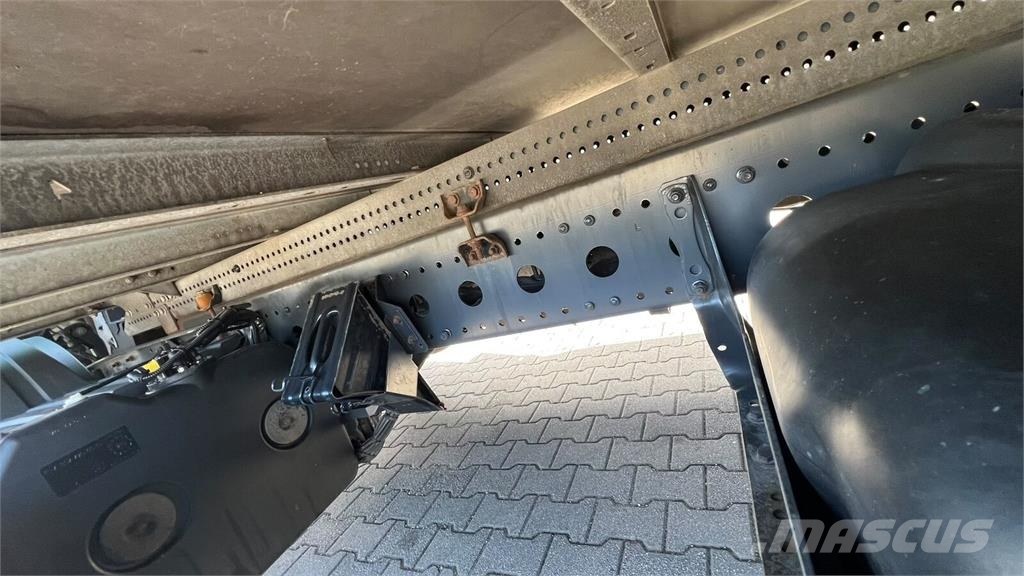 Mercedes-Benz ATEGO 1218 CONTAINER LIFT 1500 kg Camion Fourgon