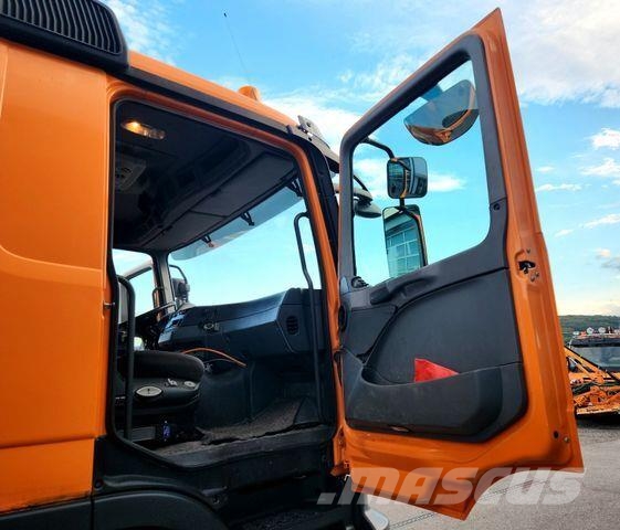 Mercedes-Benz Actros 2036 4x4 HMF 910 Kran Funk Euro5 Kipper
