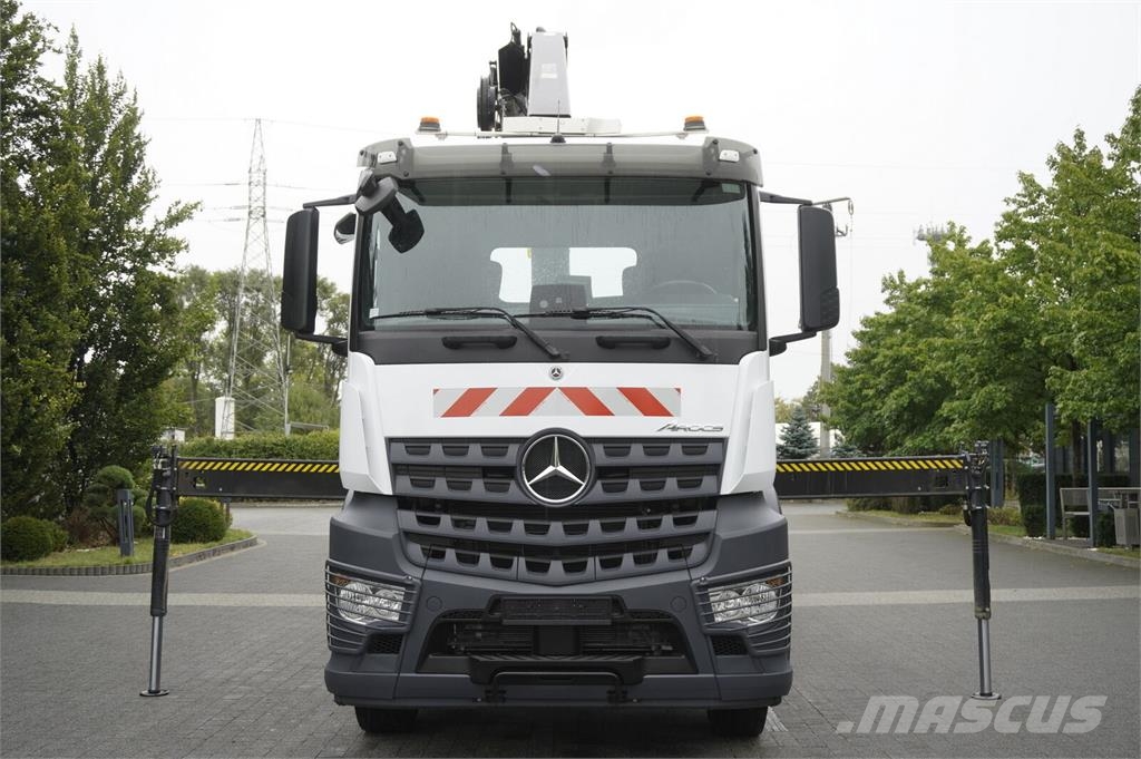 Mercedes-Benz Arocs 1833 4×2 / 50 tho. km! / HIAB X-HIPRO 192 ES Grue sur chenilles