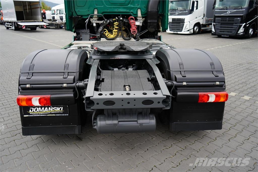 Mercedes-Benz ACTROS / 1845 / E 6 / MP 5 / STREAM SPACE / I – CO Vetopöytäautot
